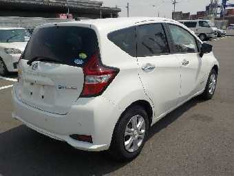 NISSAN NOTE 2018 Image 13