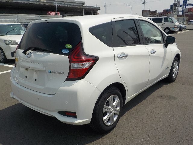 NISSAN NOTE 2018 Image 19