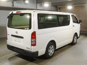 TOYOTA HIACE 2017 Image 2