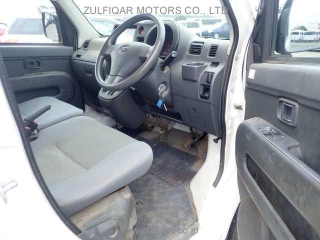 DAIHATSU HIJET CARGO 2017 Image 6