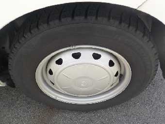 TOYOTA VITZ 2019 Image 18