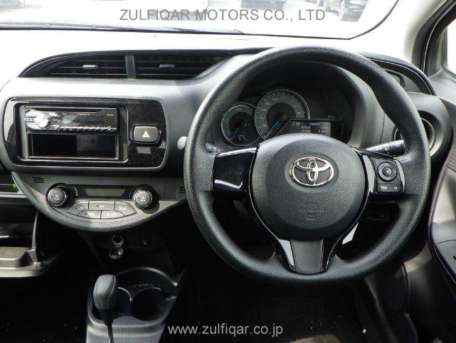 TOYOTA VITZ 2019 Image 6