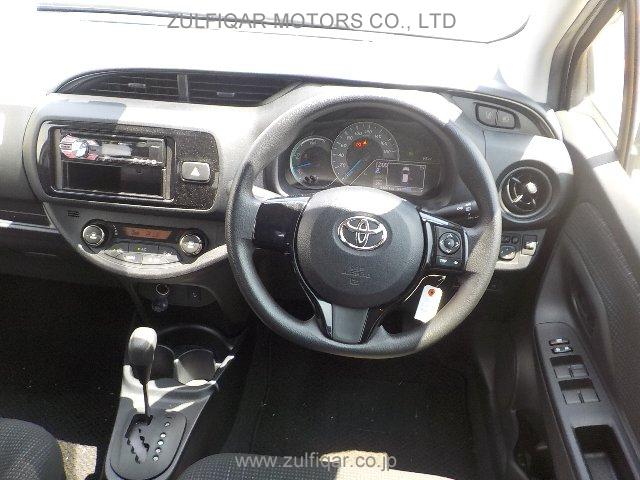 TOYOTA VITZ 2019 Image 8