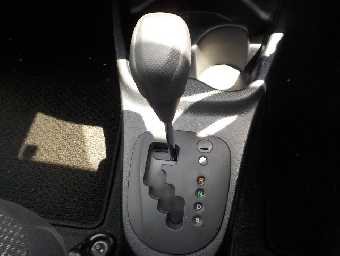 TOYOTA VITZ 2019 Image 10