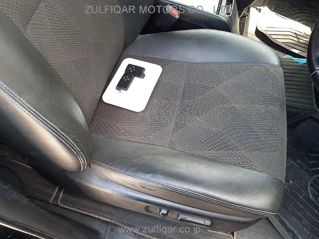 TOYOTA ESTIMA 2017 Image 8