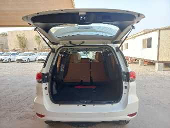 TOYOTA FORTUNER 2018 Image 11