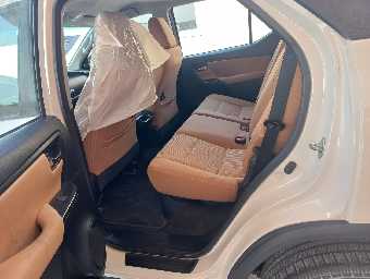 TOYOTA FORTUNER 2018 Image 15