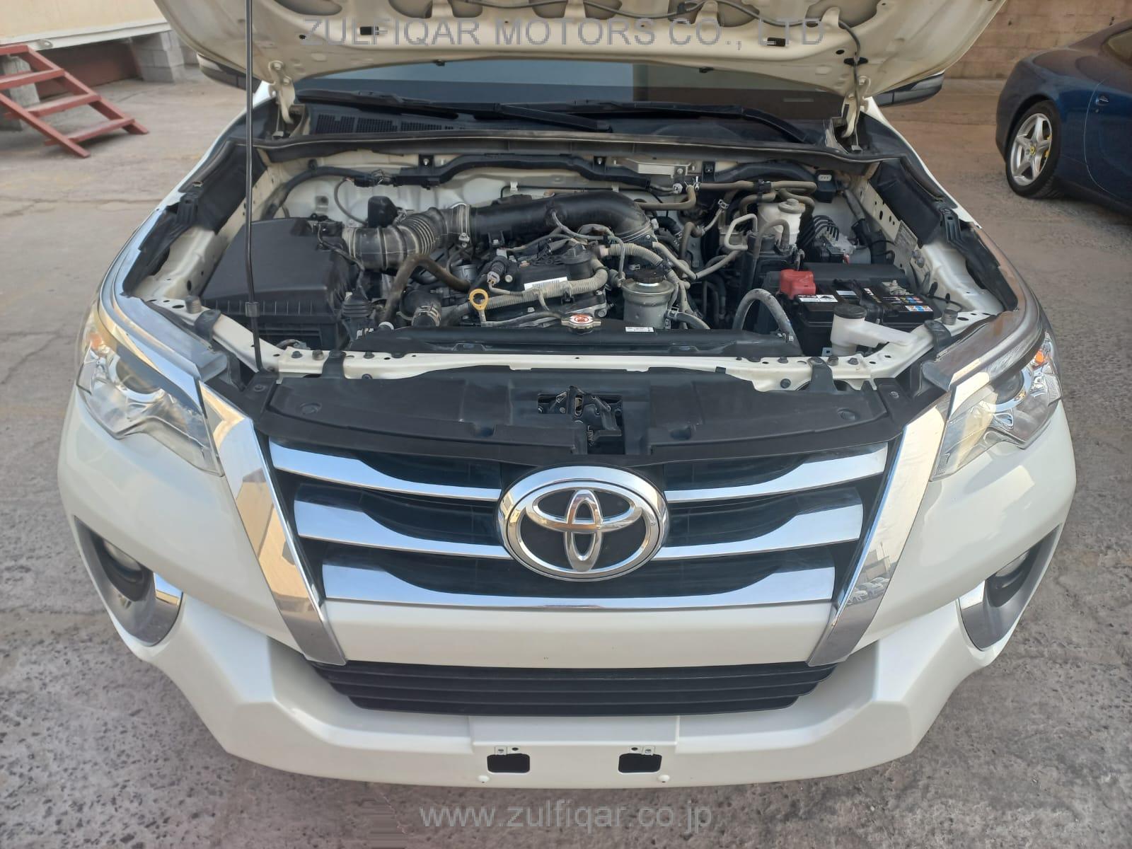 TOYOTA FORTUNER 2018 Image 9