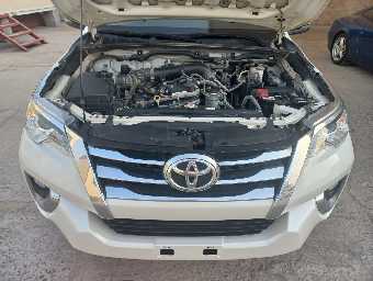 TOYOTA FORTUNER 2018 Image 9