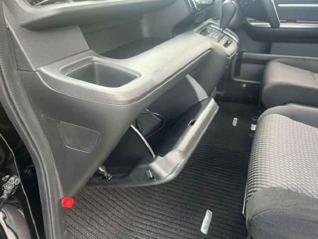 HONDA STEPWGN SPADA 2017 Image 38