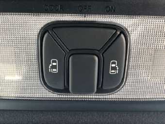 TOYOTA ESTIMA 2016 Image 8