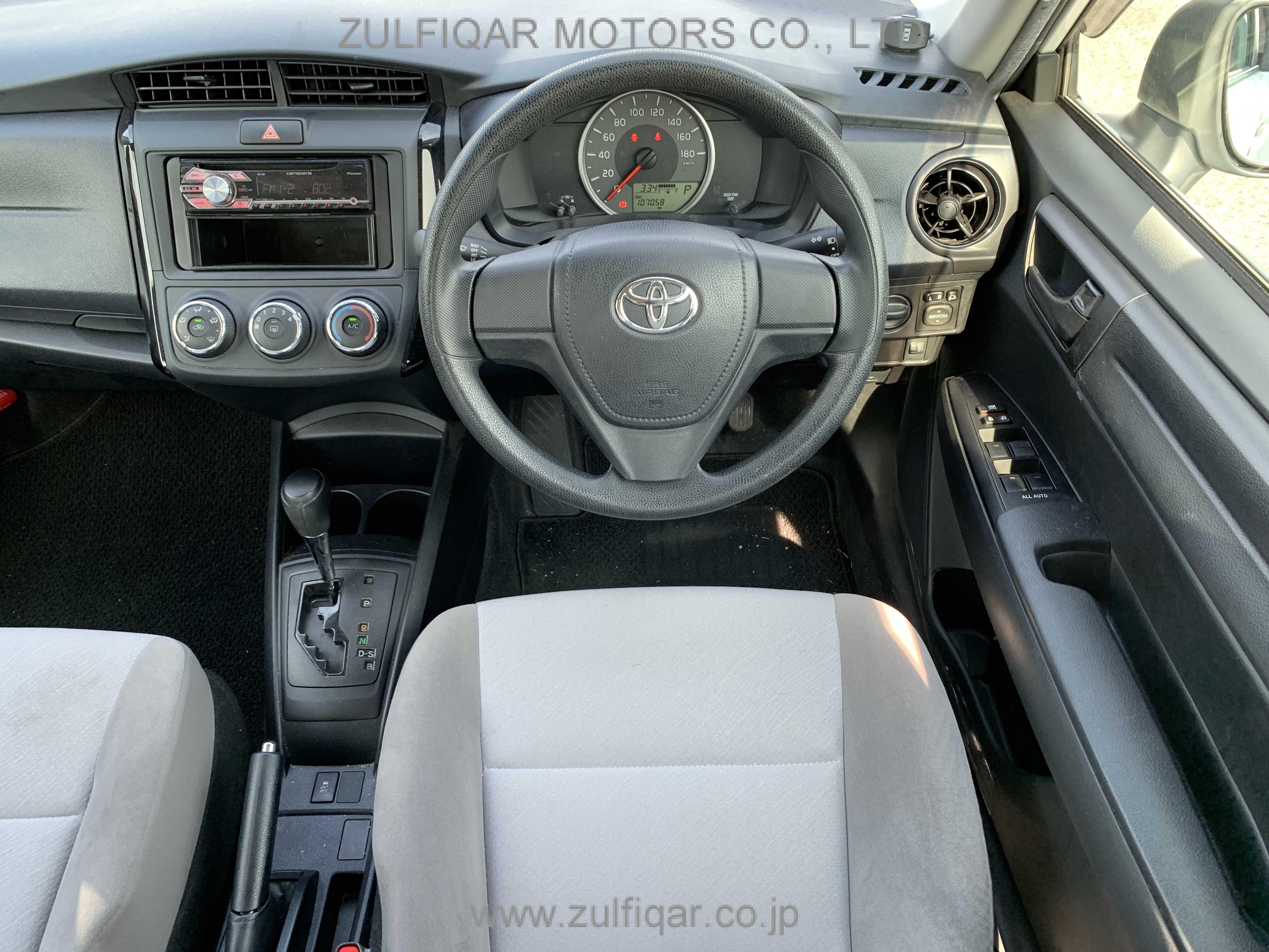 TOYOTA COROLLA AXIO 2017 Image 8