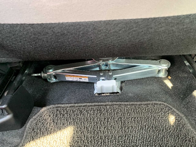 TOYOTA COROLLA AXIO 2017 Image 22