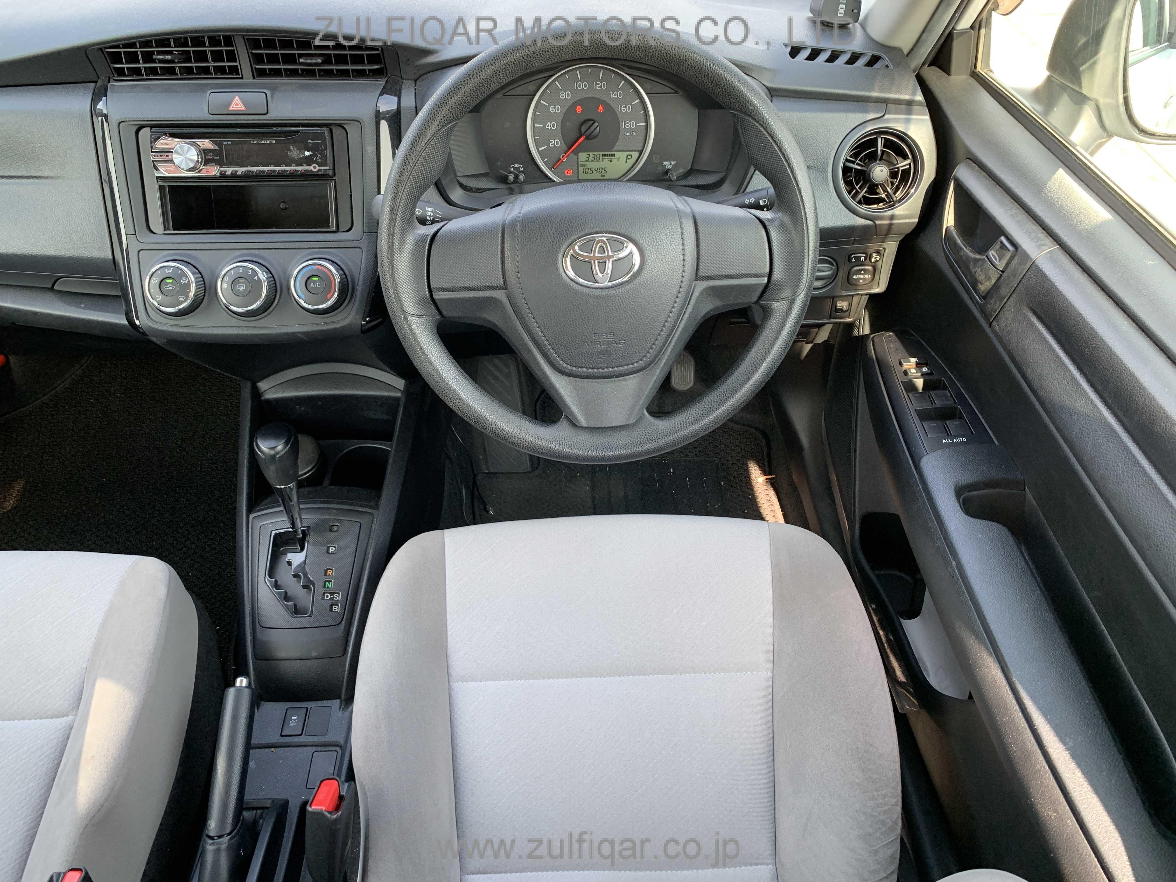 TOYOTA COROLLA AXIO 2017 Image 6