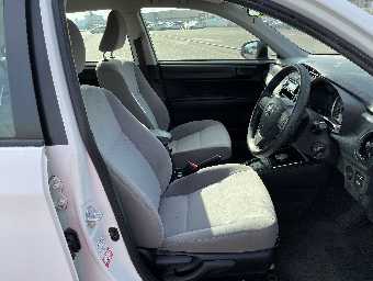 TOYOTA COROLLA AXIO 2017 Image 8