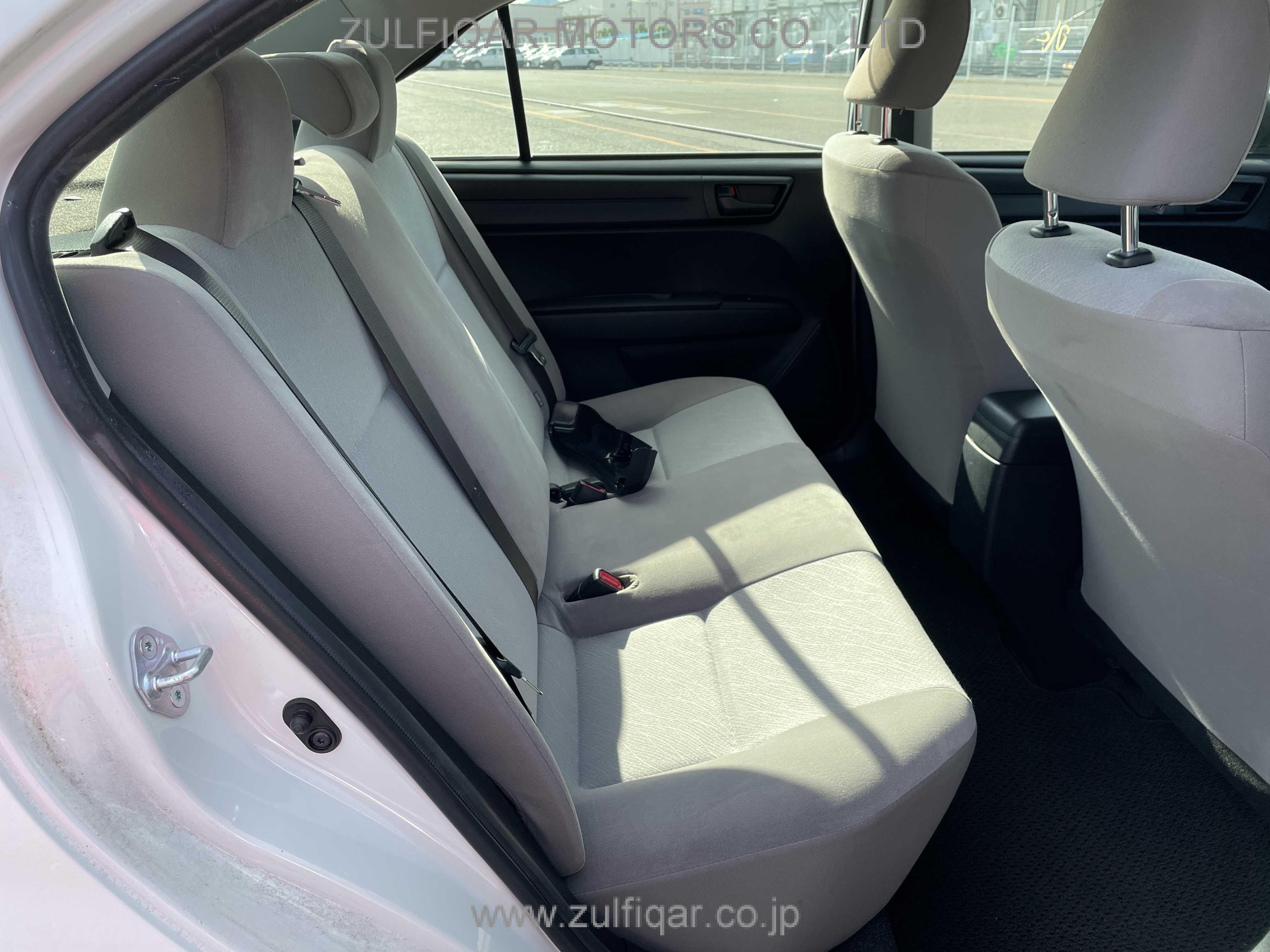 TOYOTA COROLLA AXIO 2017 Image 9