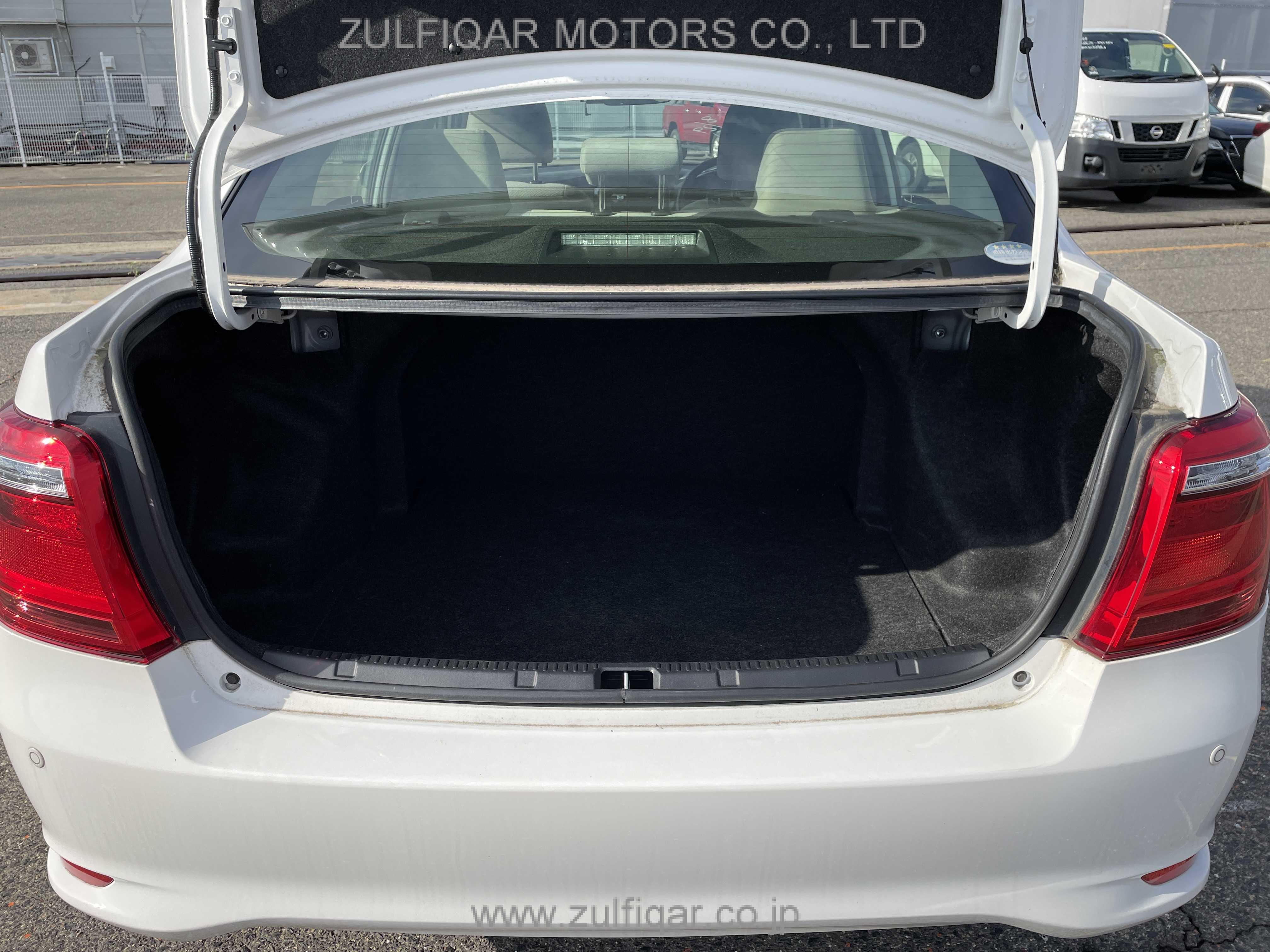 TOYOTA COROLLA AXIO 2017 Image 10