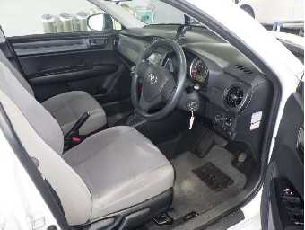 TOYOTA COROLLA AXIO 2017 Image 5