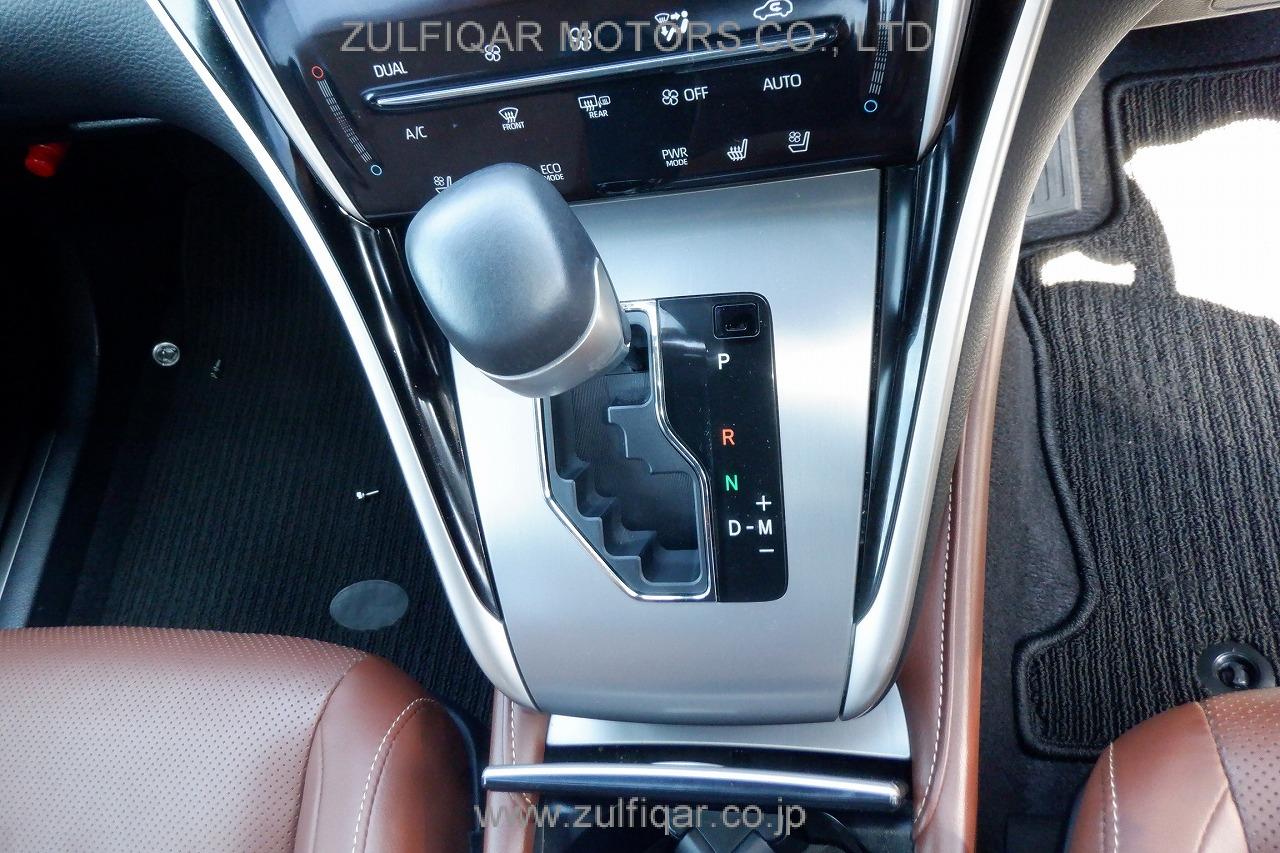 TOYOTA HARRIER 2020 Image 7