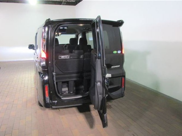 HONDA STEPWGN SPADA 2018 Image 34