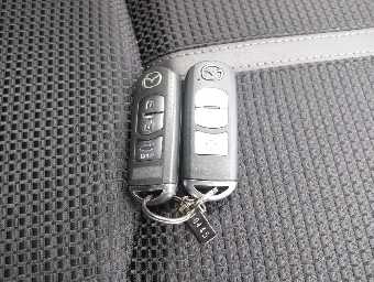 MAZDA AXELA 2017 Image 13