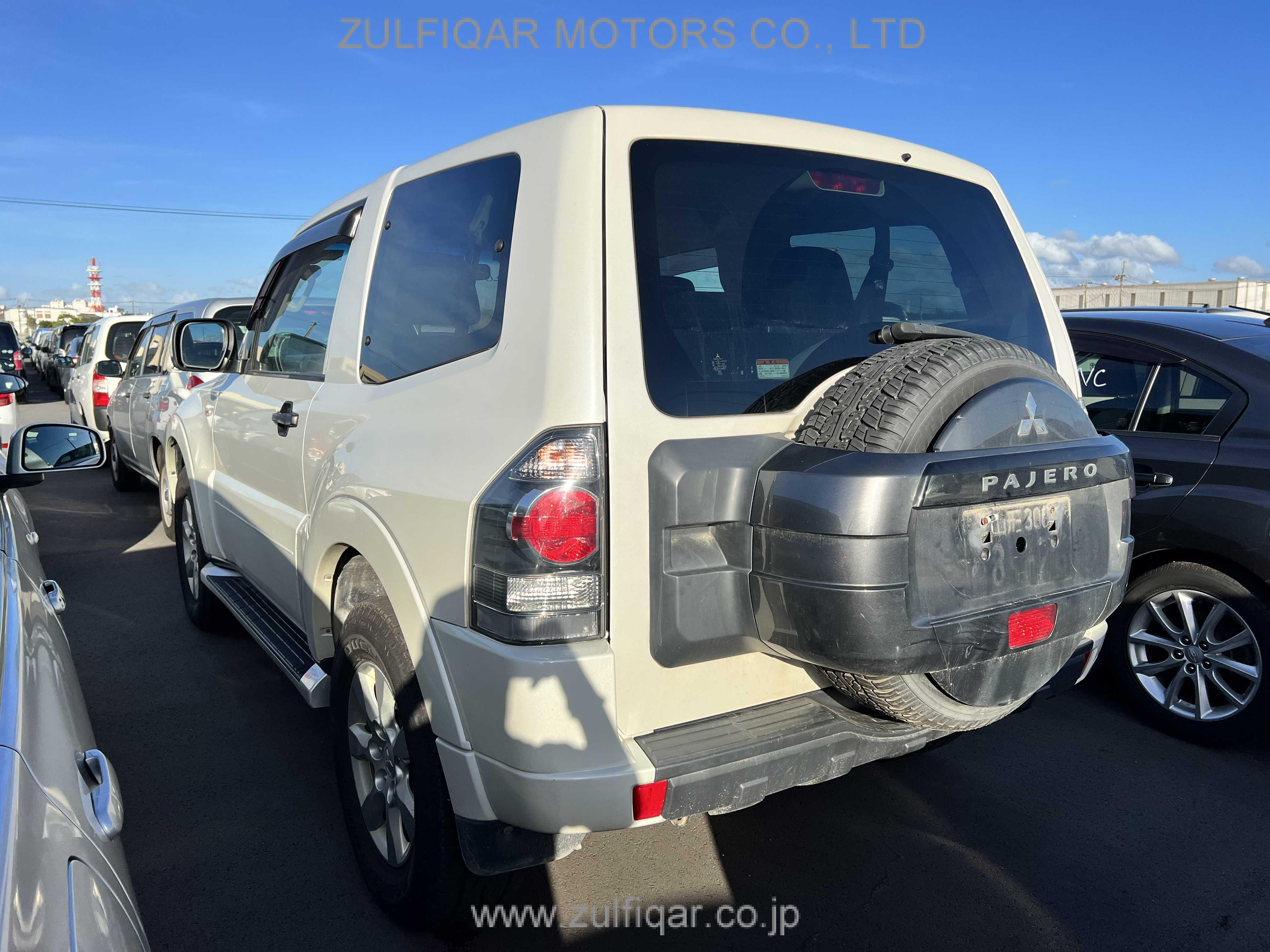 MITSUBISHI PAJERO 2016 Image 19