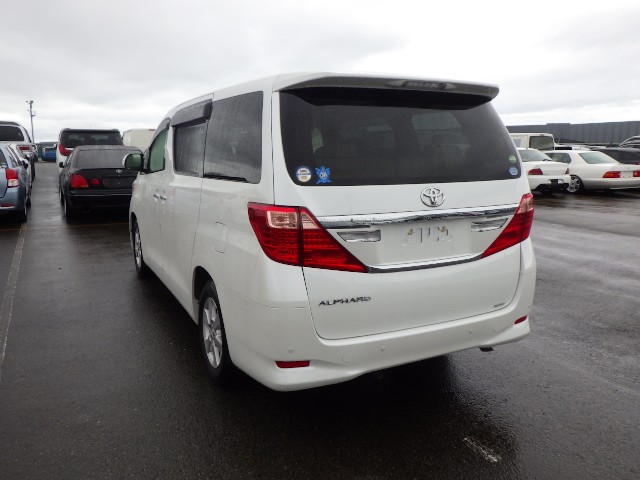 TOYOTA ALPHARD 2013 Image 20