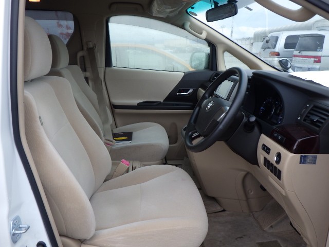 TOYOTA ALPHARD 2013 Image 25