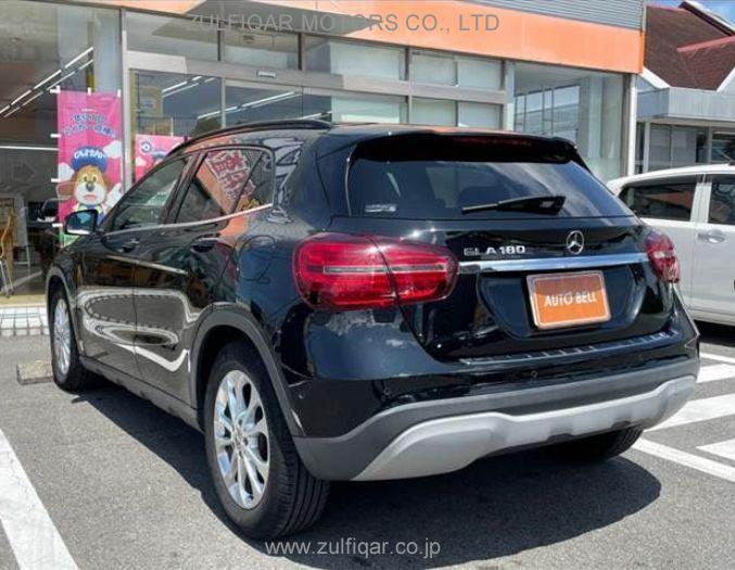 MERCEDES BENZ GLA CLASS 2017 Image 3