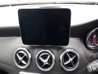 MERCEDES BENZ GLA CLASS 2017 Image 17