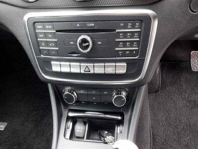 MERCEDES BENZ GLA CLASS 2017 Image 25