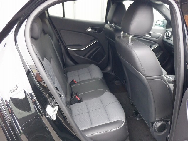 MERCEDES BENZ GLA CLASS 2017 Image 28