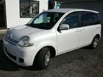 TOYOTA SIENTA 2010 Image 1