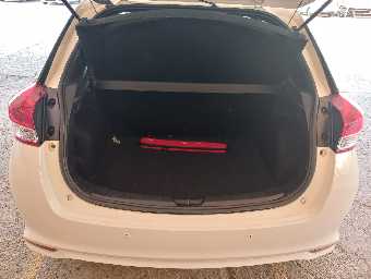 TOYOTA YARIS 2018 Image 11