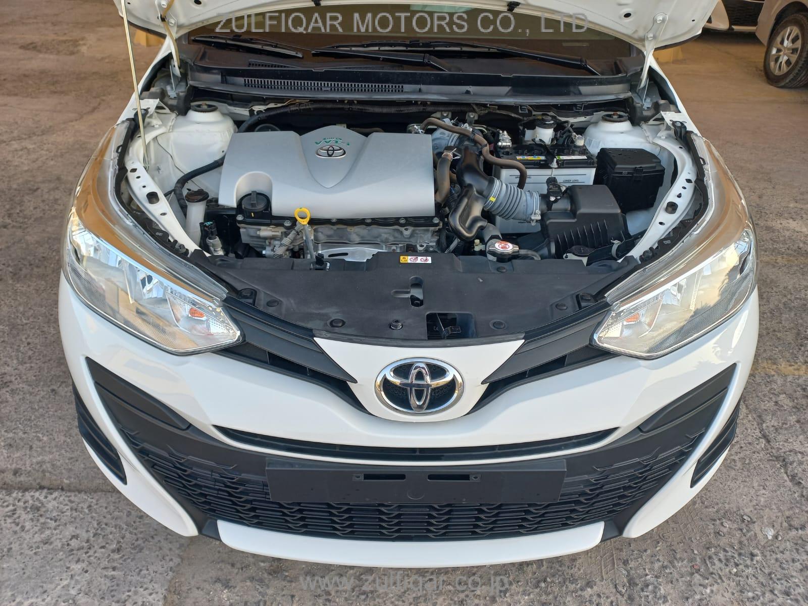 TOYOTA YARIS 2018 Image 9