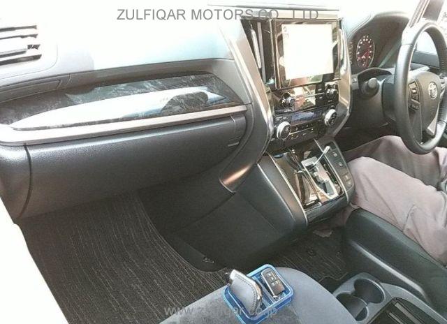 TOYOTA ALPHARD 2020 Image 3