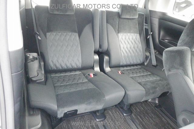 TOYOTA ALPHARD 2020 Image 9