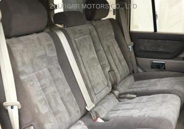 TOYOTA LAND CRUISER 100 2000 Image 8