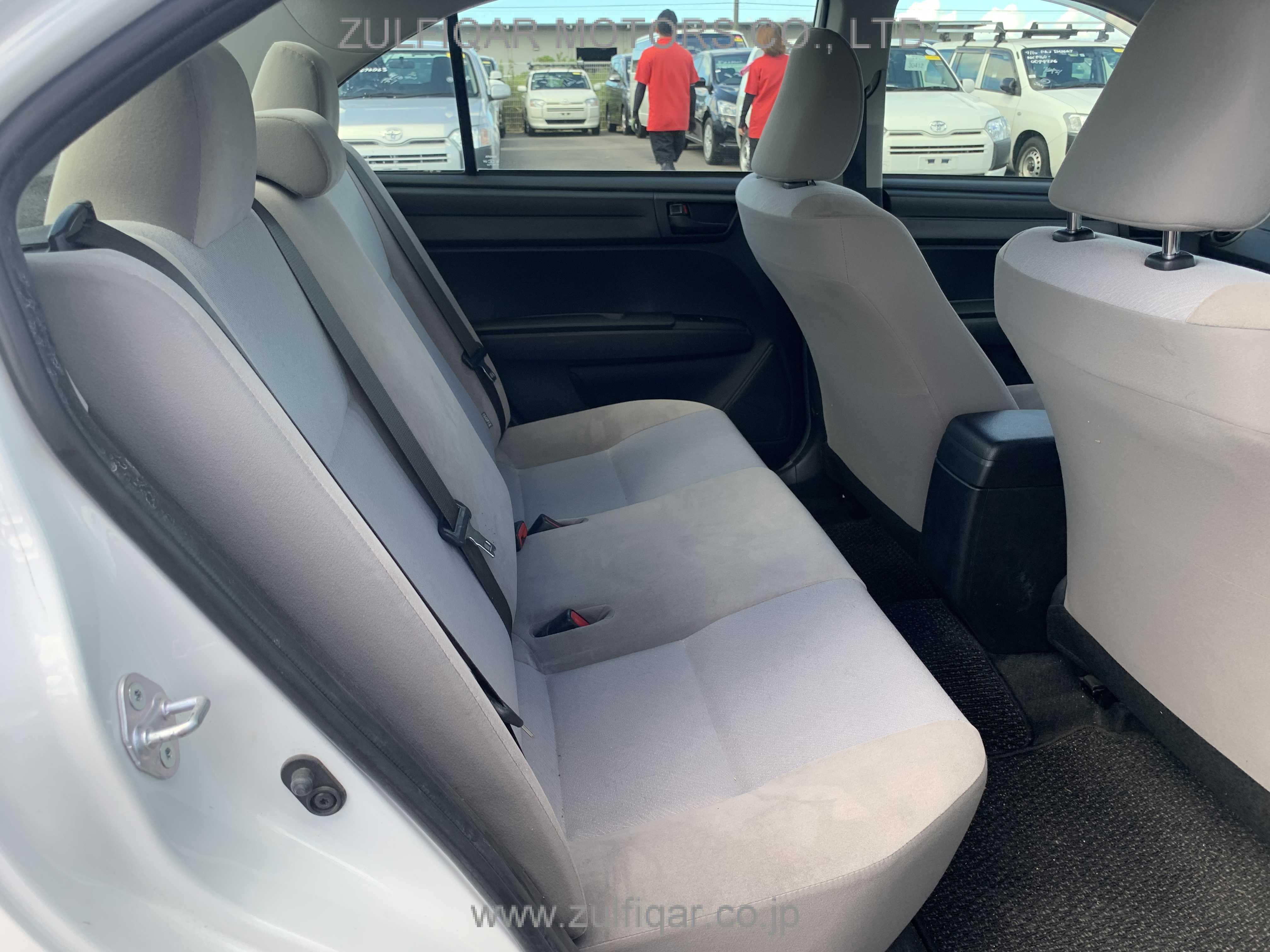 TOYOTA COROLLA AXIO 2017 Image 11