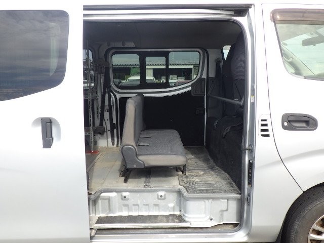 NISSAN NV350 CARAVAN 2012 Image 21