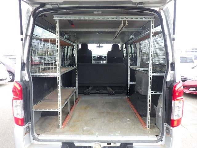 NISSAN NV350 CARAVAN 2012 Image 22