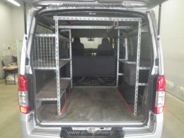 NISSAN NV350 CARAVAN 2012 Image 8