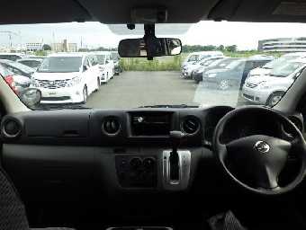 NISSAN NV350 CARAVAN 2012 Image 8