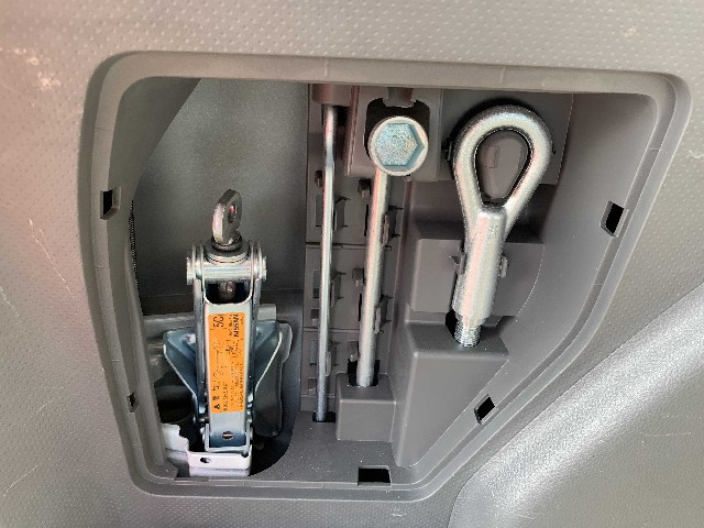 NISSAN NV150 AD 2017 Image 20