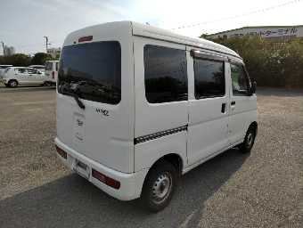 DAIHATSU HIJET CARGO 2017 Image 2