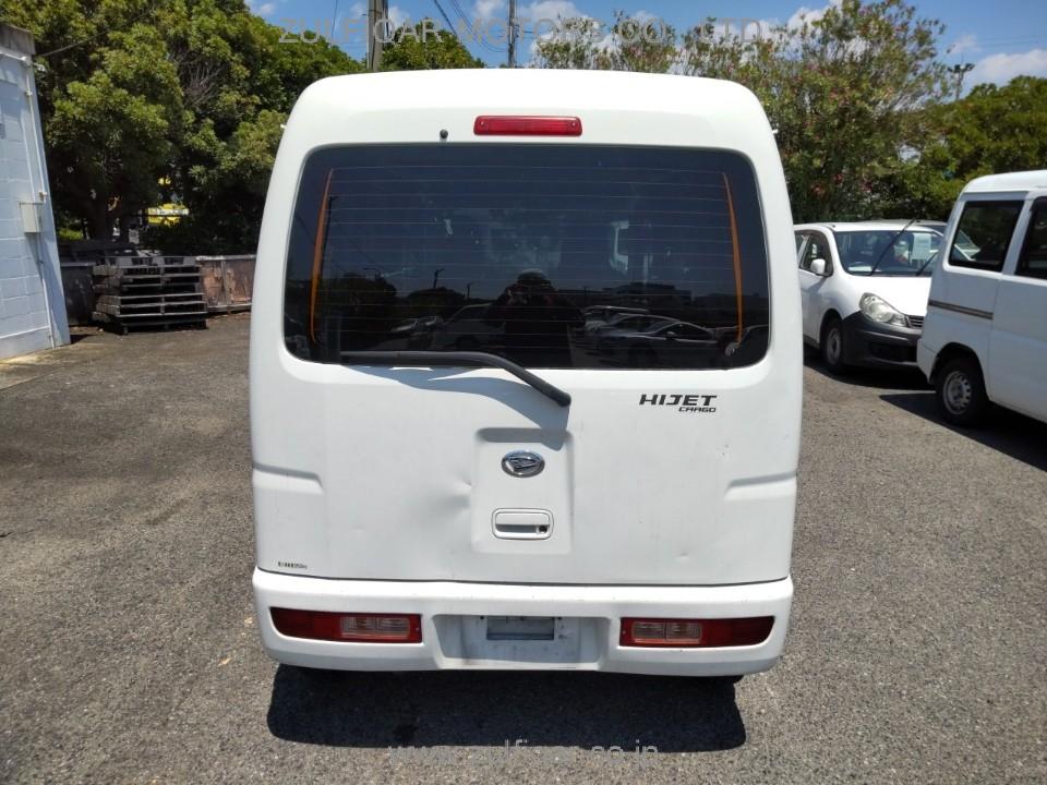 DAIHATSU HIJET CARGO 2017 Image 3