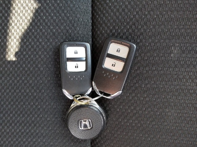 HONDA VEZEL 2017 Image 19