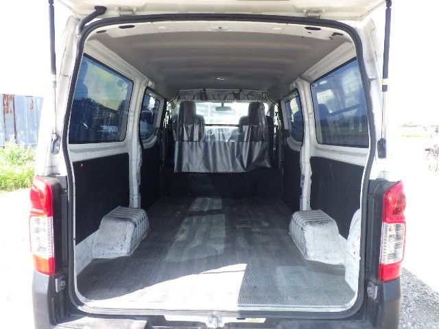 NISSAN NV350 CARAVAN 2014 Image 32