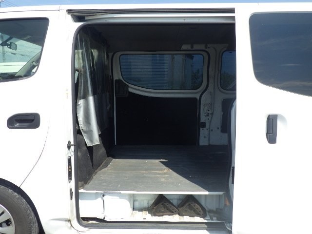 NISSAN NV350 CARAVAN 2014 Image 33