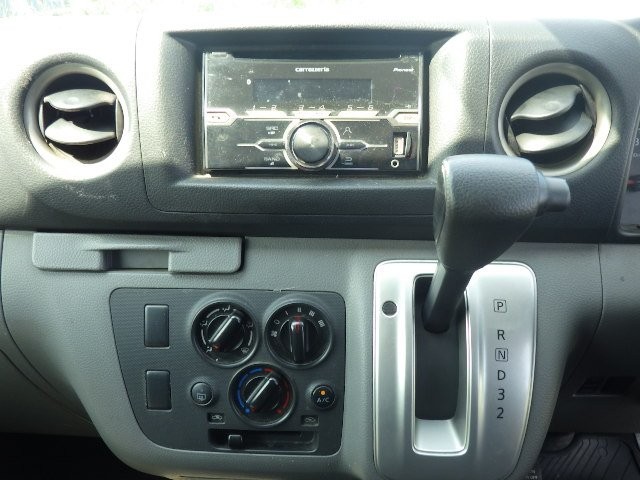 NISSAN NV350 CARAVAN 2014 Image 39